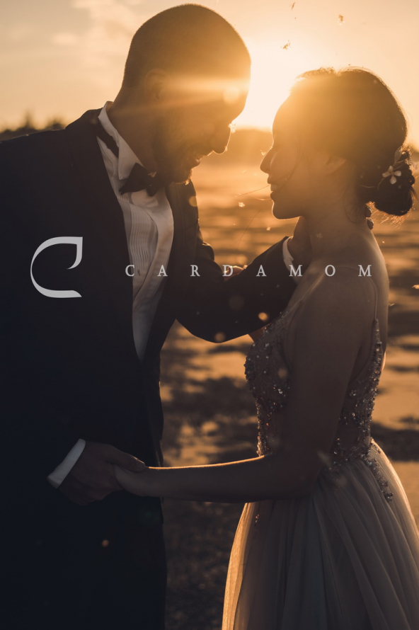 海邊夕陽婚紗攝影|黃金時刻浪漫紀實