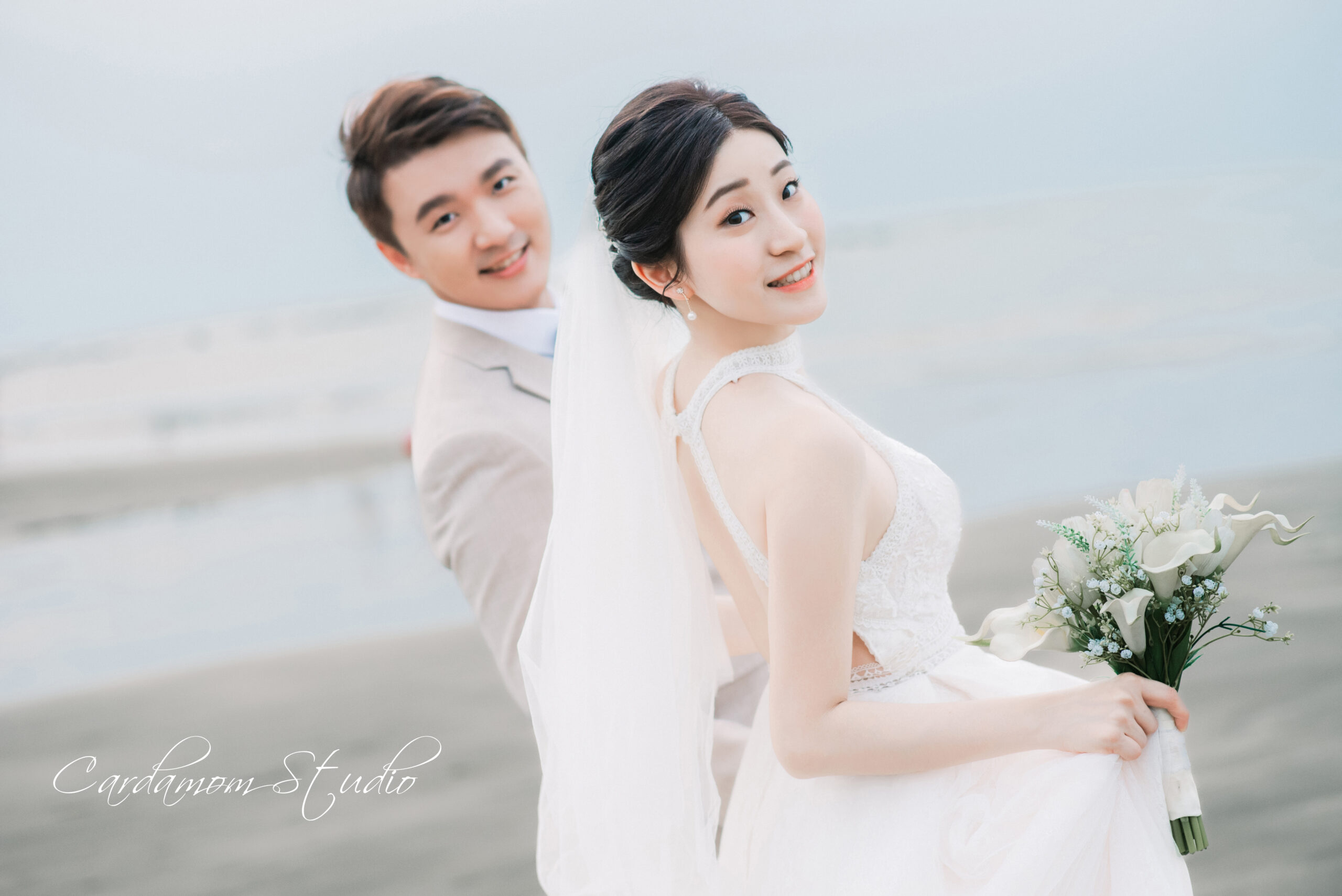 海邊夕陽婚紗｜黃金時刻浪漫紀實
